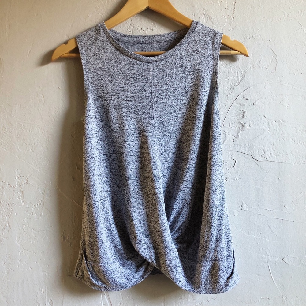 Gray front-knot tank
